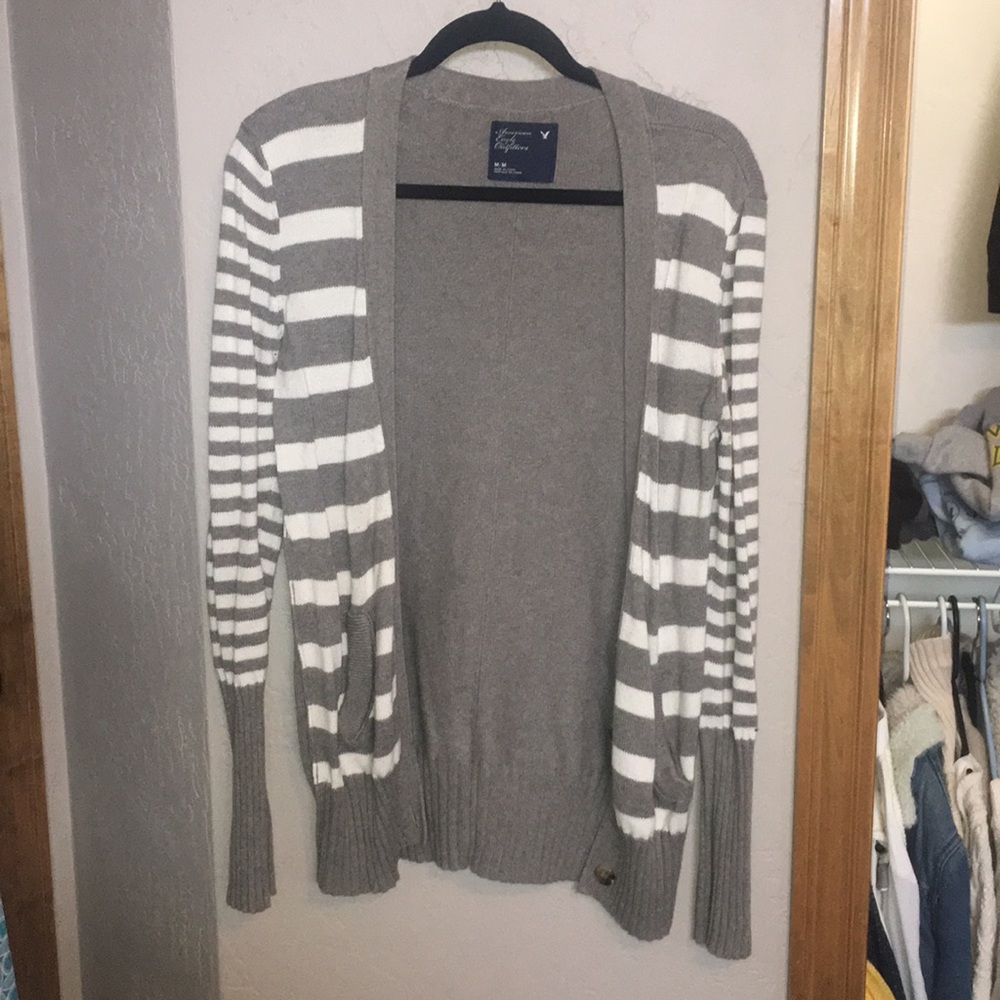 American eagle button up sweater